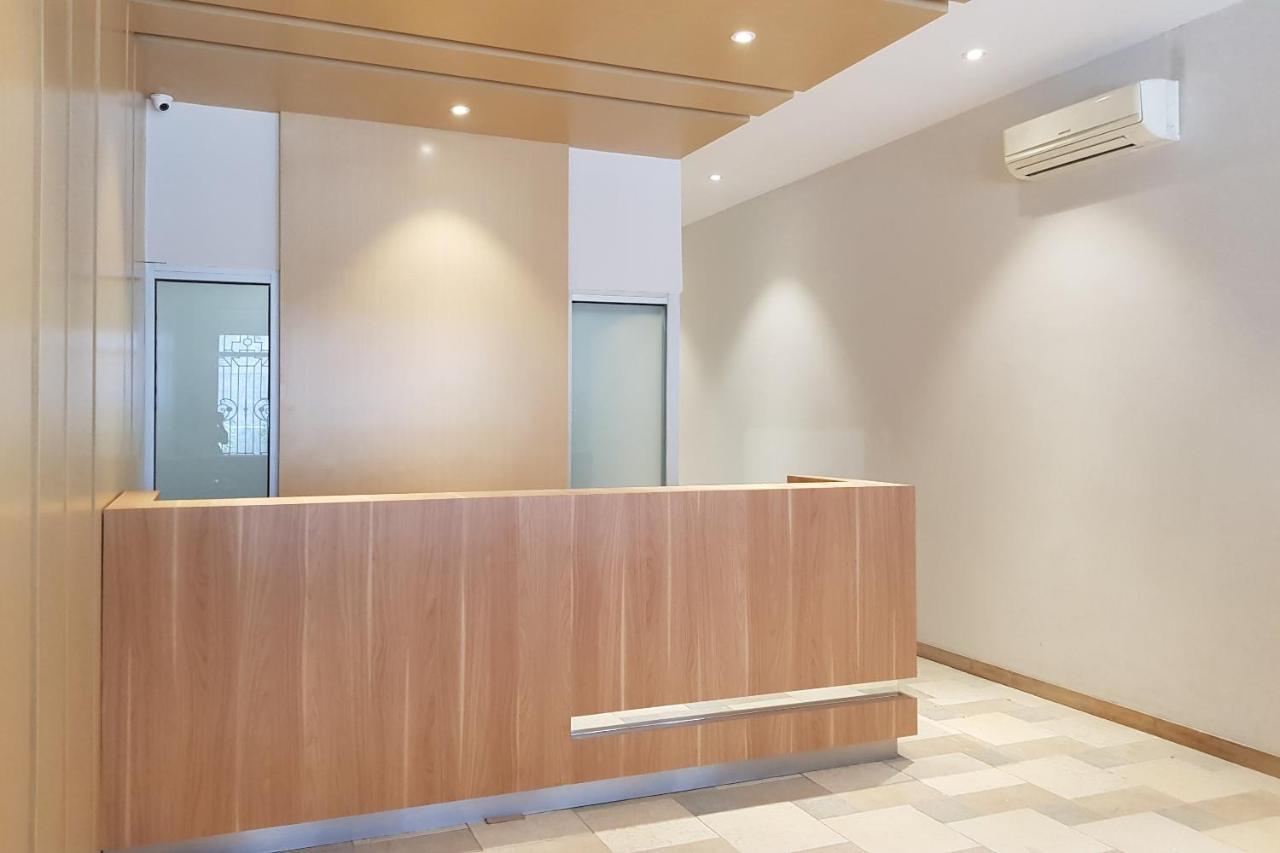 Oyo 90015 Platinum Guest House メダン エクステリア 写真
