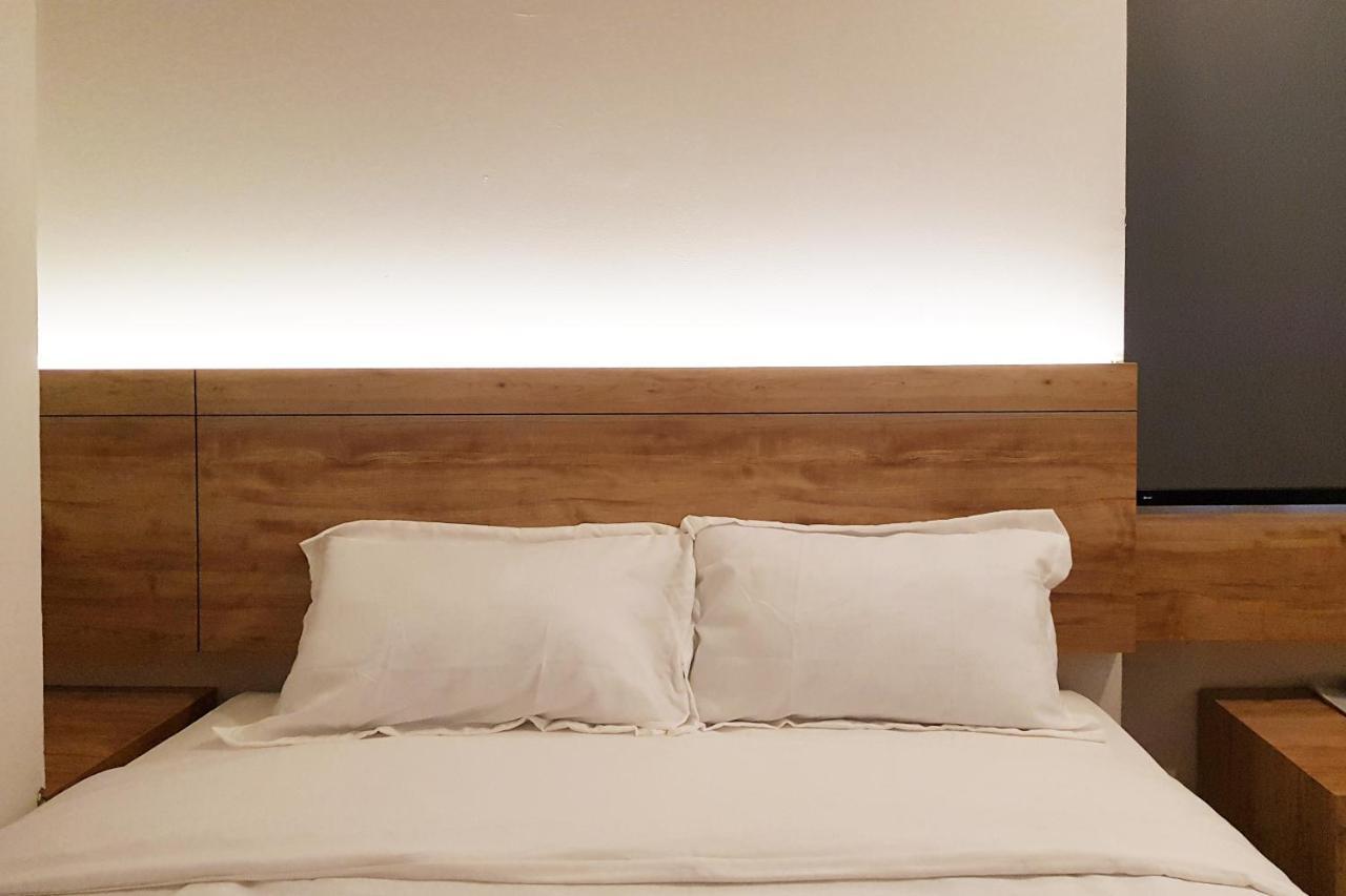 Oyo 90015 Platinum Guest House メダン エクステリア 写真