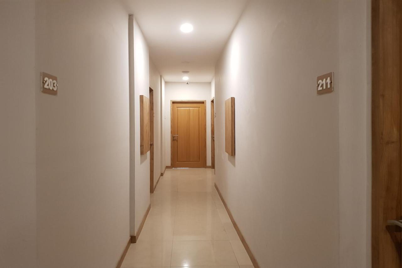 Oyo 90015 Platinum Guest House メダン エクステリア 写真