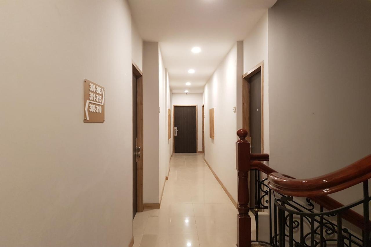Oyo 90015 Platinum Guest House メダン エクステリア 写真